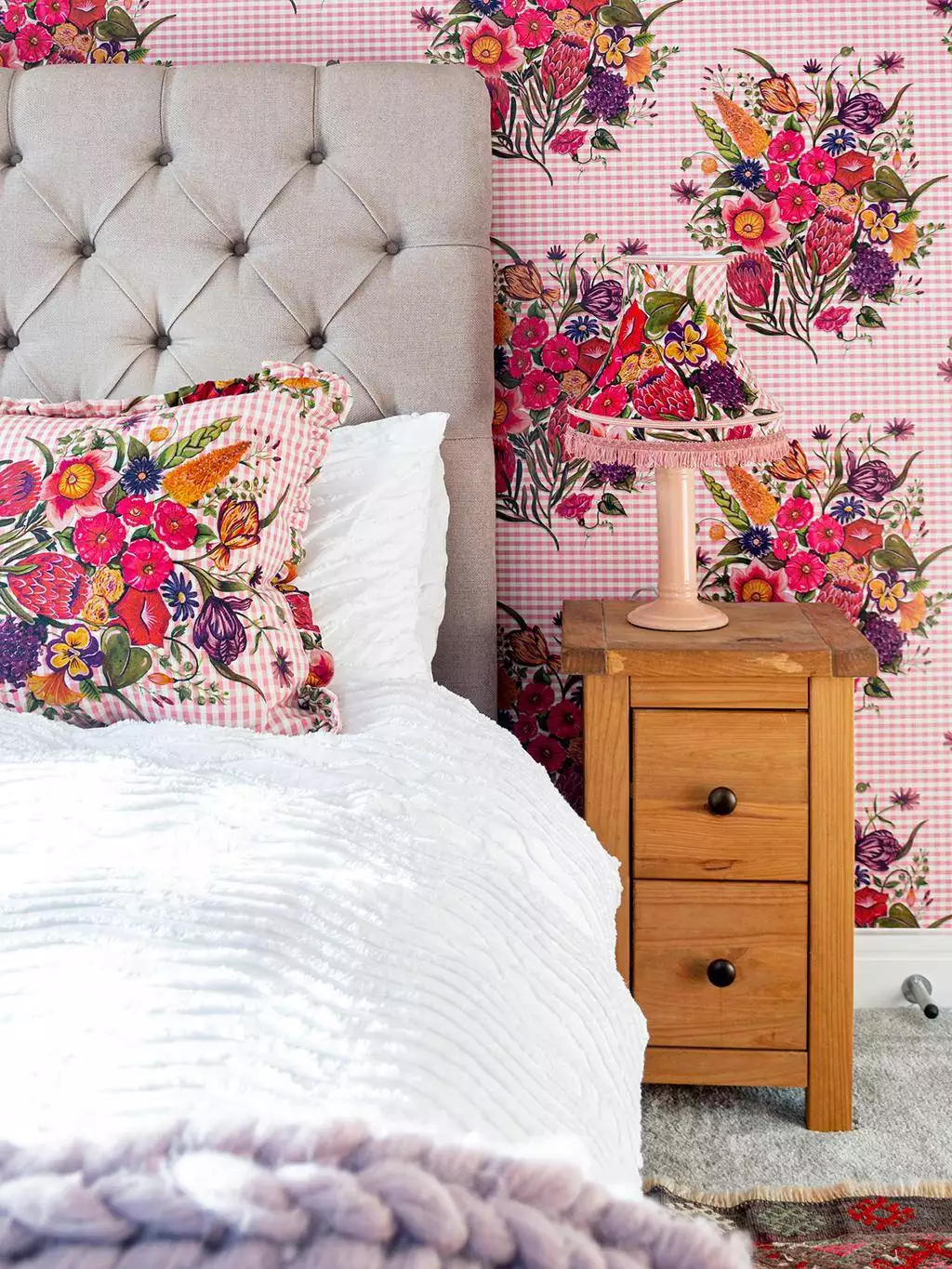 Posy Wallpaper in Cherry-Pink Gingham