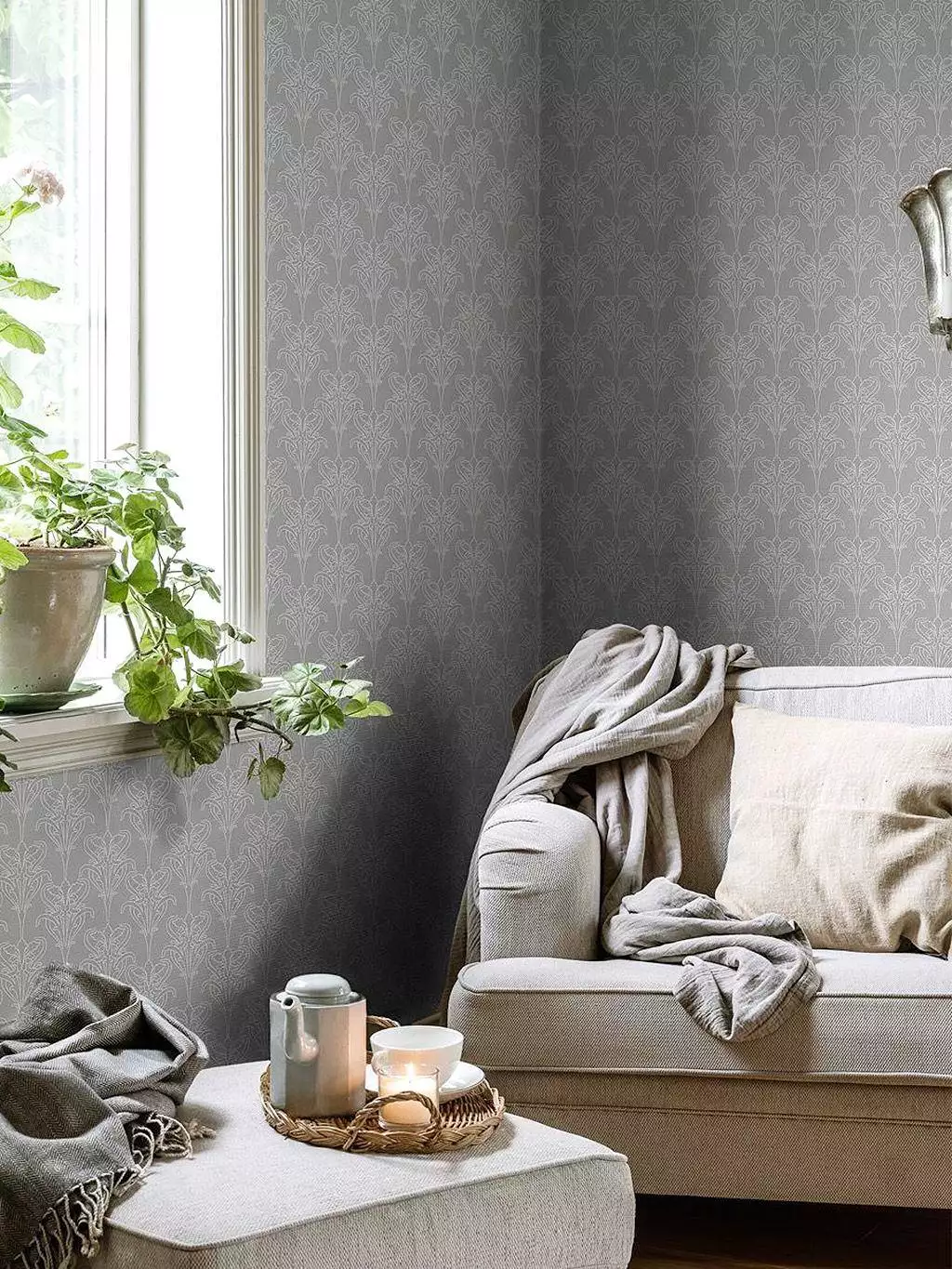 Iris, gray - Klassische Muster - Ornamente - Creme - Grau - GAMMALSVENSKA