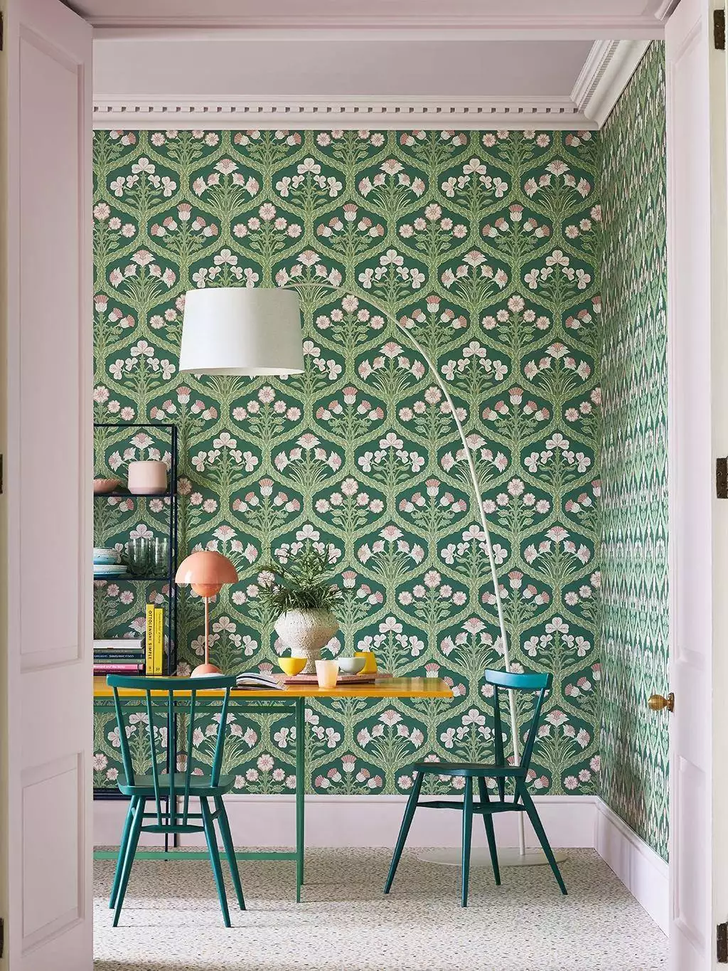 Floral Kingdom, col. 9 - Blumen - Creme - Grün - Rosa - Cole & Son