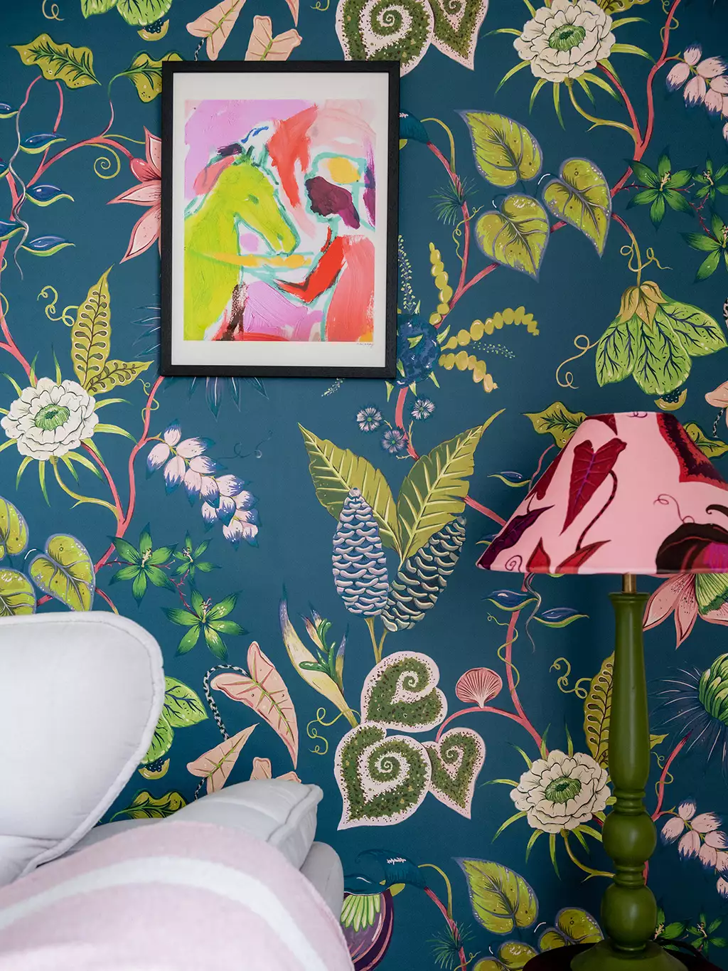 Vida Wallpaper in Cobalt-Blue