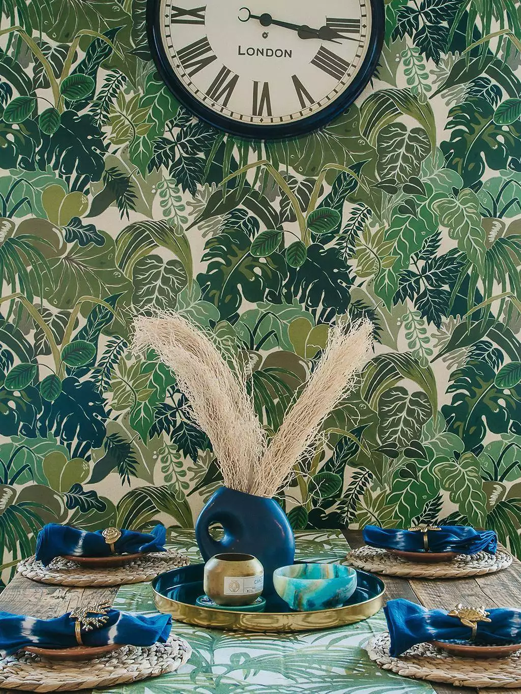 Serendipity Wallpaper in Jade-Green
