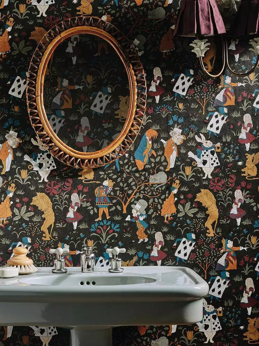 Alice in Wonderland Wallpaper, Noir