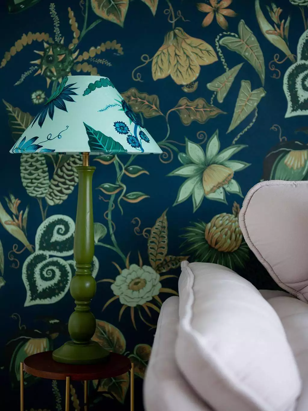 Vida Wallpaper in Azurite-Blue
