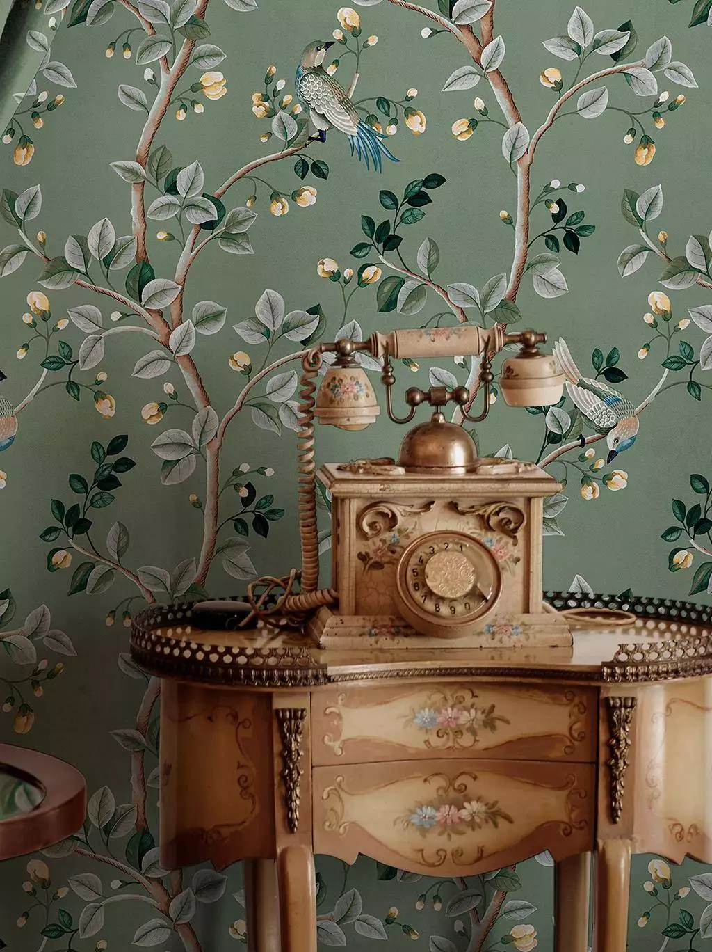 Birds Prosperity Jade - Asia - Blumen - Blätter - Fauna - Florale Muster - Früchte - Tiere - Vögel - Äste - Multicolor - COORDONNÈ