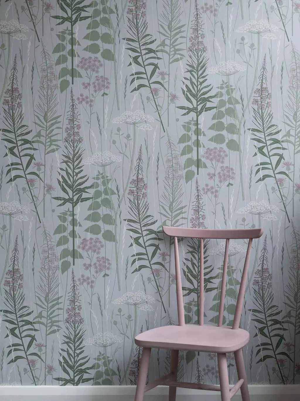 Wild Edge wallpaper in Full Bloom
