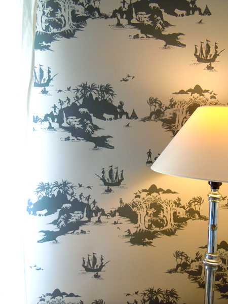 Peter Pan, charcoal on pale grey - home design