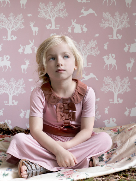 Enchanted Wood, Peony - wallpaper for walls