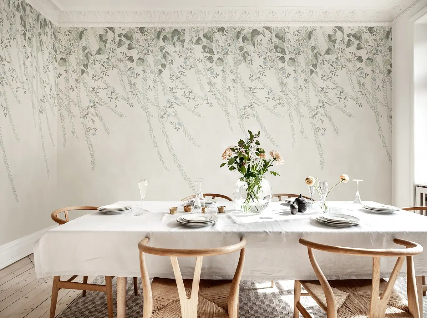 Lush Foliage, Sage Tint - Blumen - Blätter - Ranken - Creme - Hellblau - Hellgrün - Rebel Walls