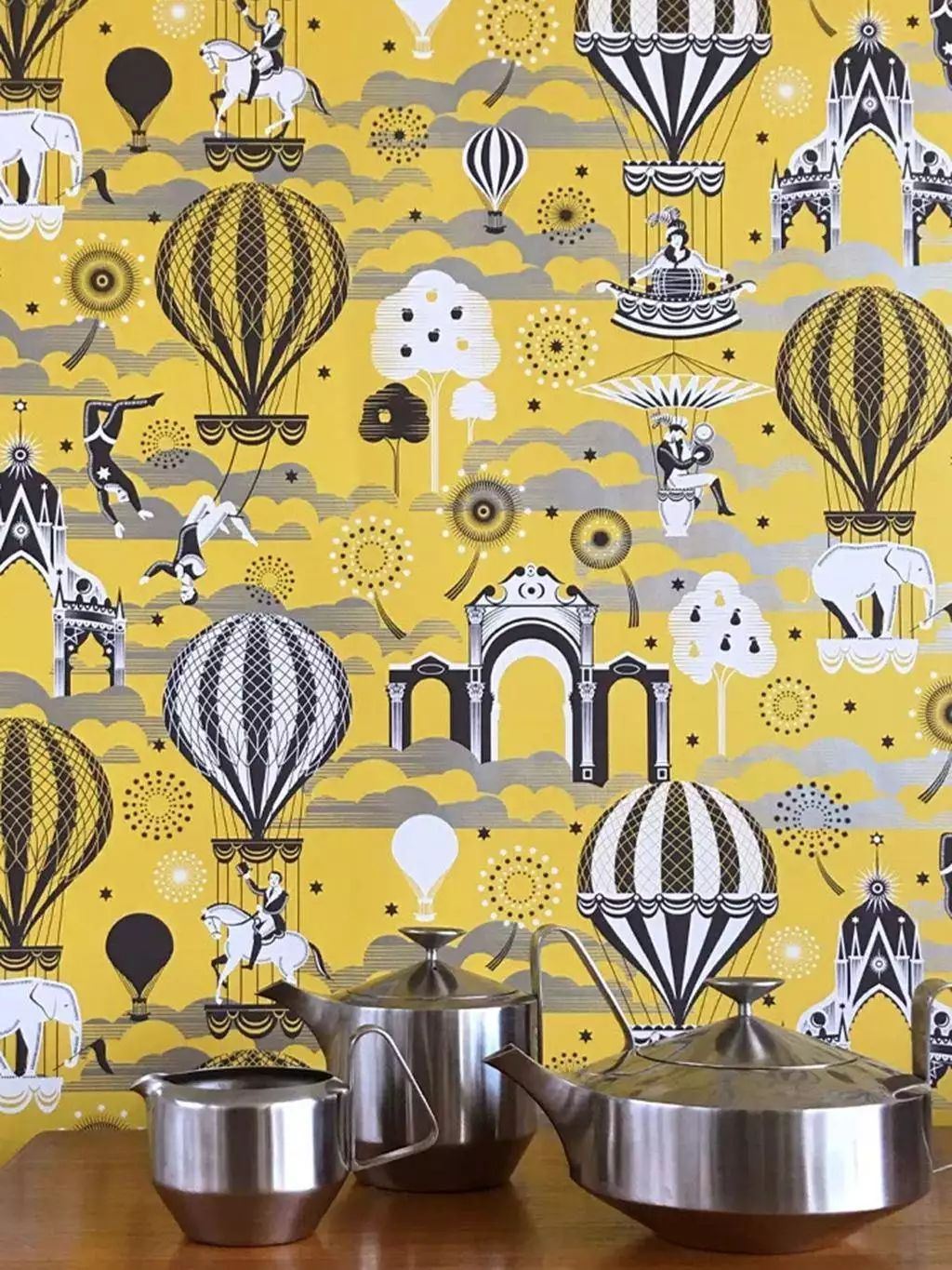 Pleasure Gardens, mustard silver