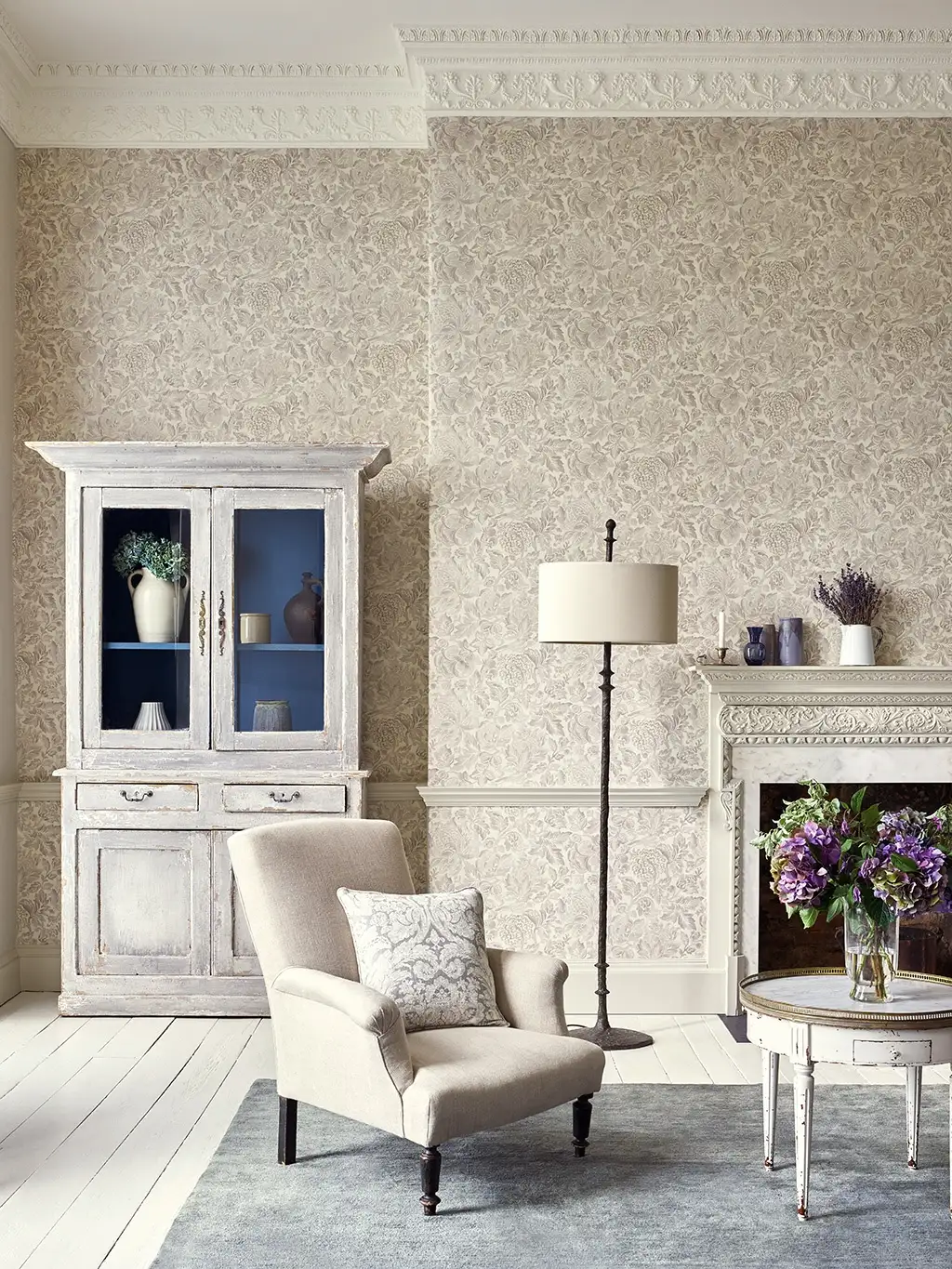 Raumbild Thackeray, col. 3 - Blumen - Blätter - Creme - Hellbraun - Sanderson