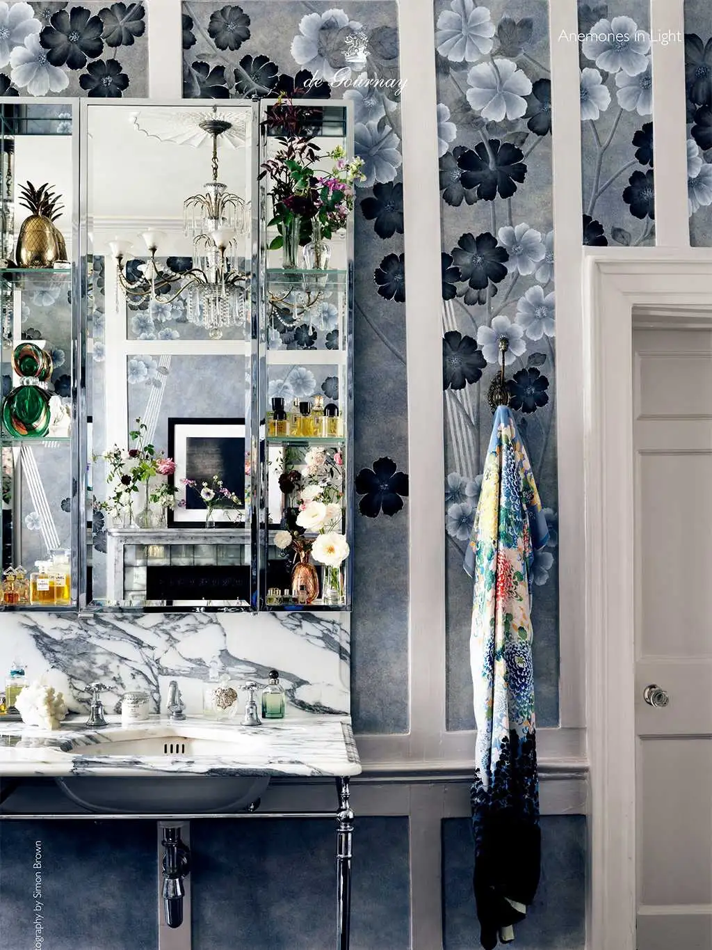 de Gournay X Kate Moss - Anemones in Light