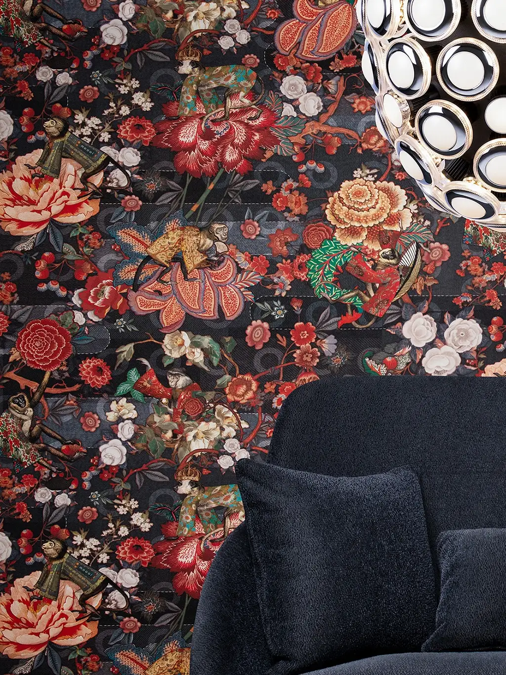 Raumbild RENDEZVOUS TOKYO BLUE - Blumen - Blätter - Tier Tapeten - Äste - Multicolor - ARTE