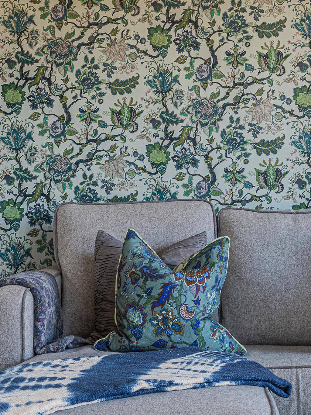 Eden Wallpaper in Topaz-Blue - tapete mit blumen