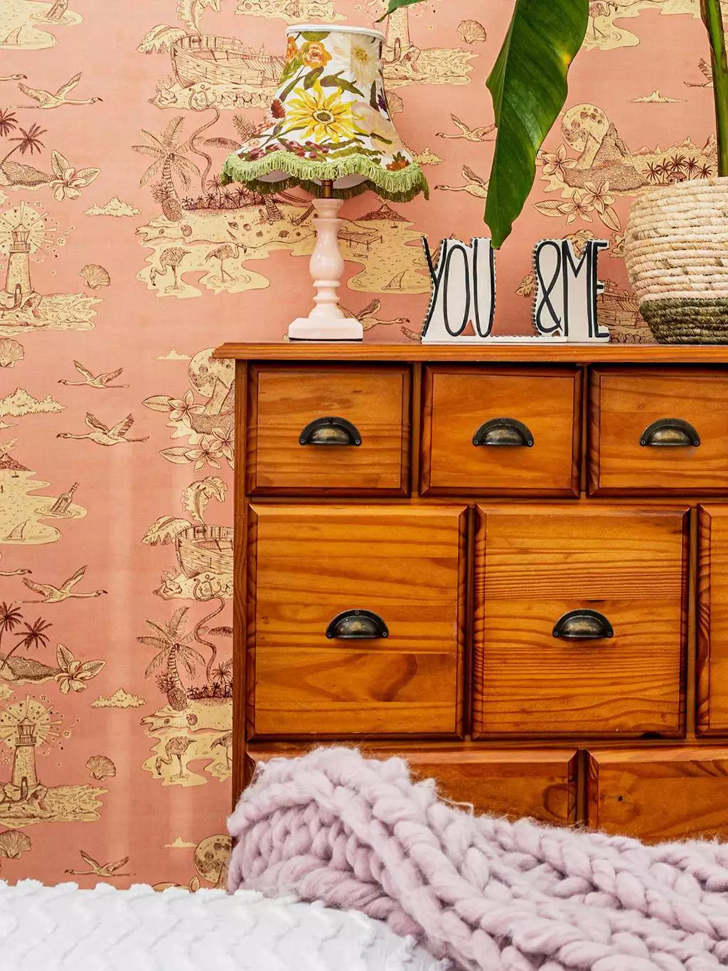 Castaway Wallpaper in Coral-Pink