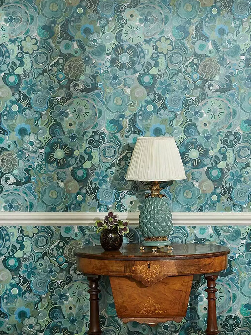 Nanjizal Wallpaper - Emerald - Aquarell - Blumen - Blätter - Florale Muster - Anthrazit - Blau - Creme - Grün - House of Hackney