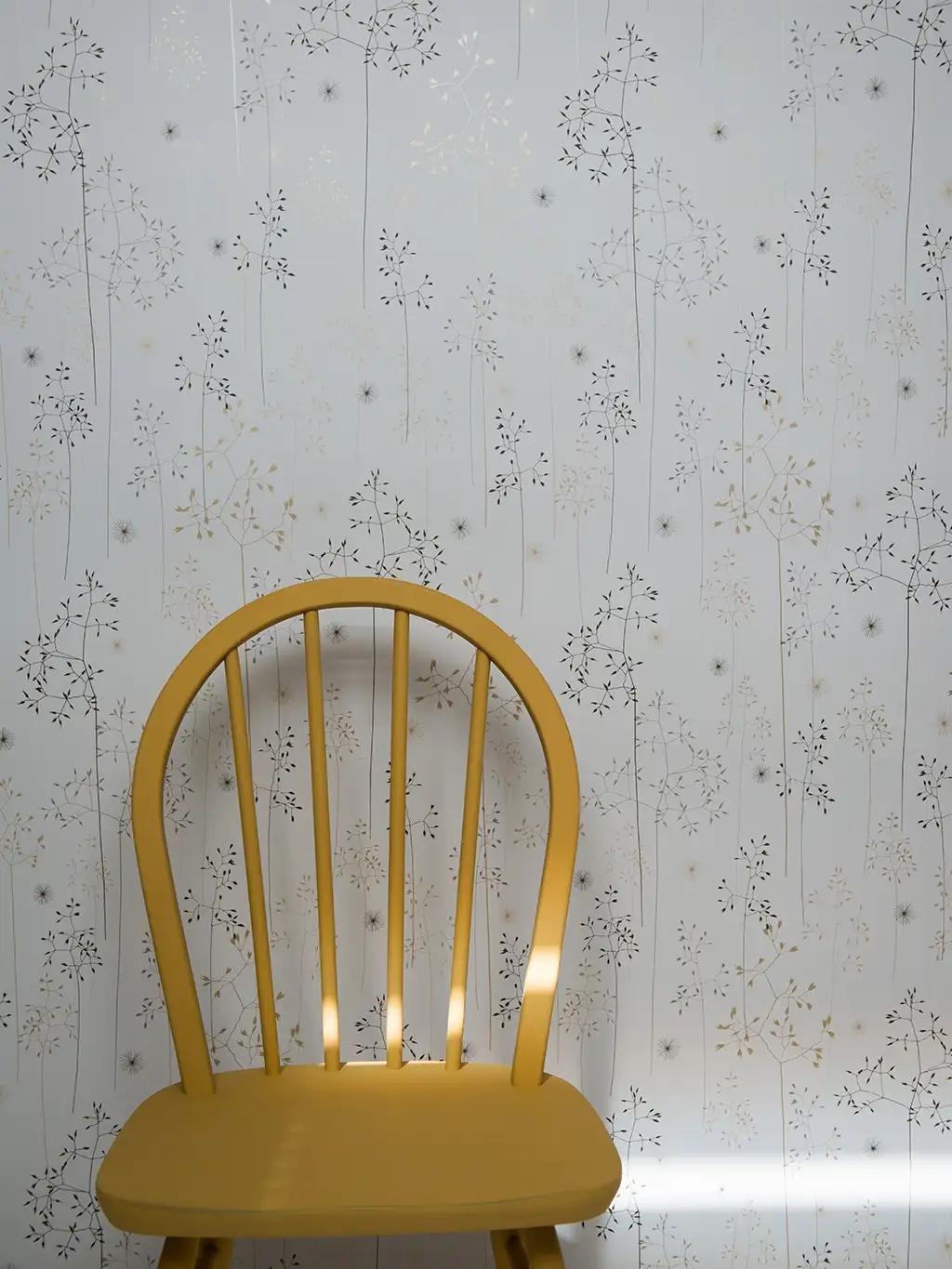 Raumbild Meadow Grass Wallpaper in Grey & Gold - Gras - Gold - Grau - Hannah Nunn