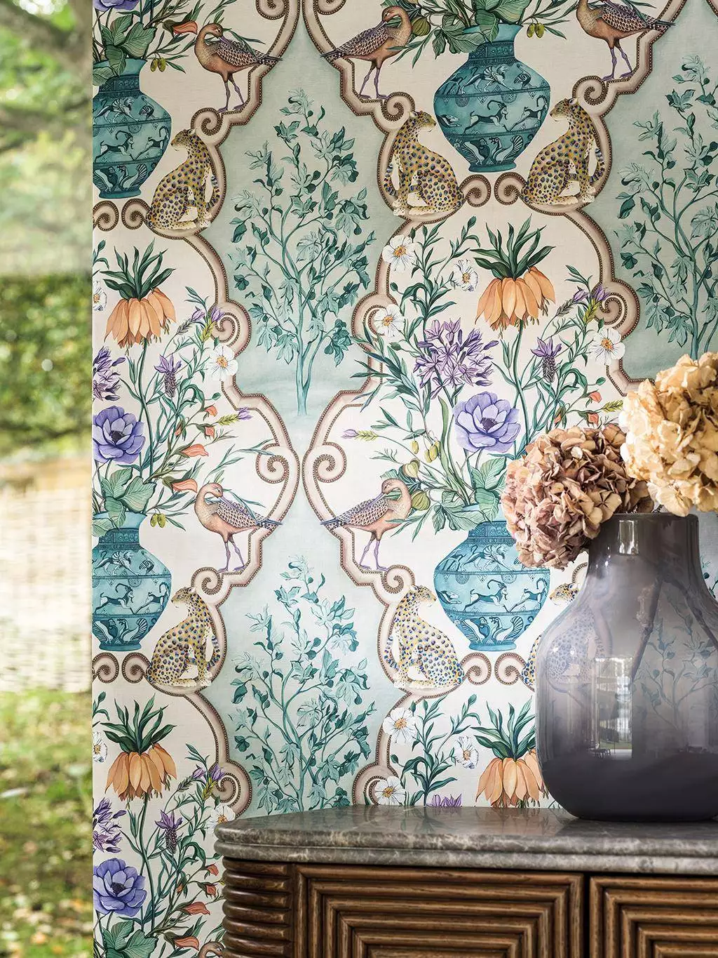 Sundara, col. 01 - Blumen - Blätter - Bäume - Fauna - Florale Muster - Tiere - Vögel - Multicolor - Osborne & Little