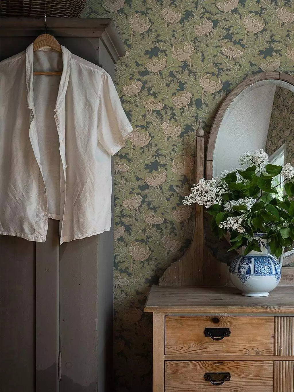 Sigrid, pink - Blumen - Blätter - Florale Muster - Multicolor - GAMMALSVENSKA