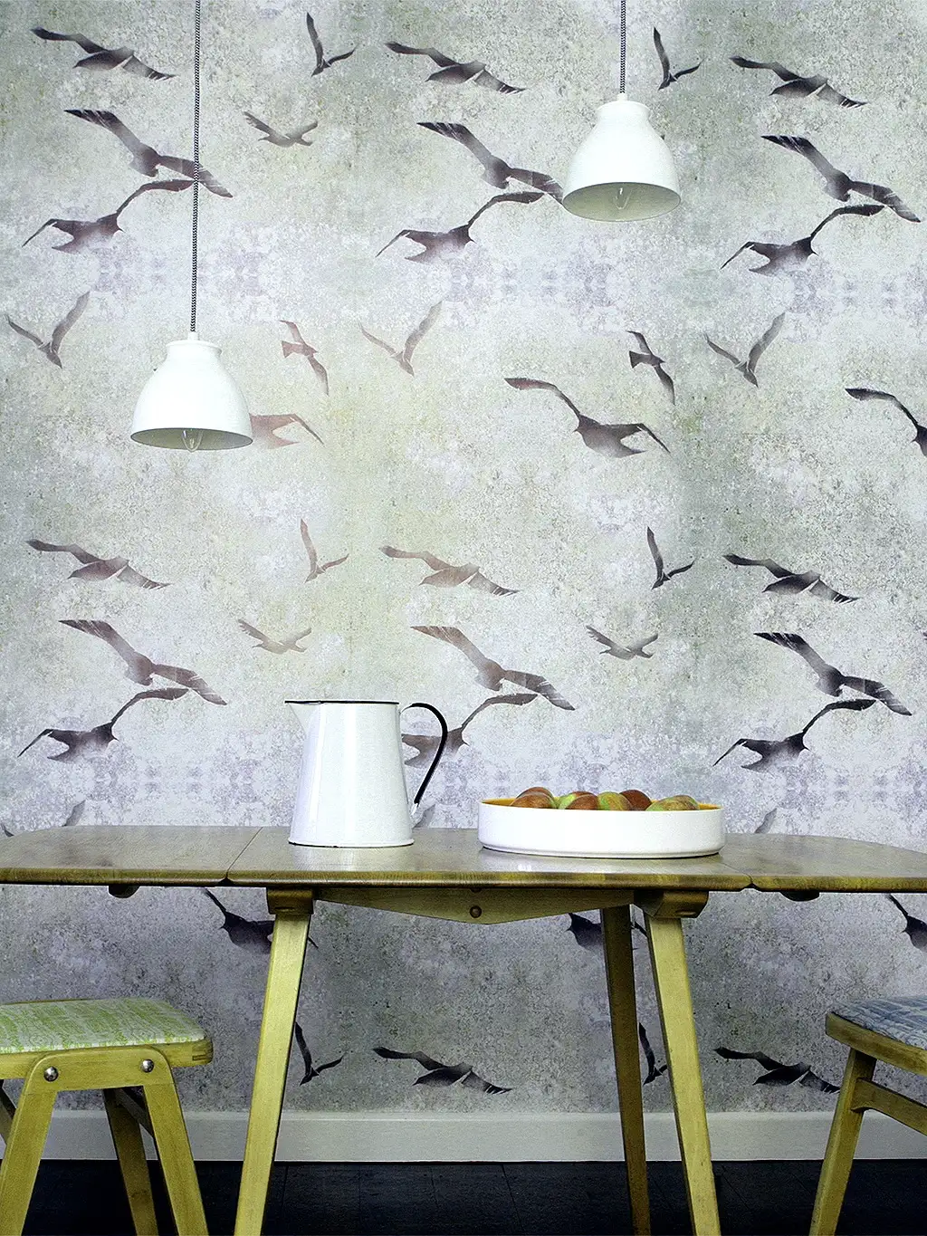 Flight, sand - Tapeten mit Vogelmotiven - Anthrazit - Creme - Grau - Olive - Louise Body