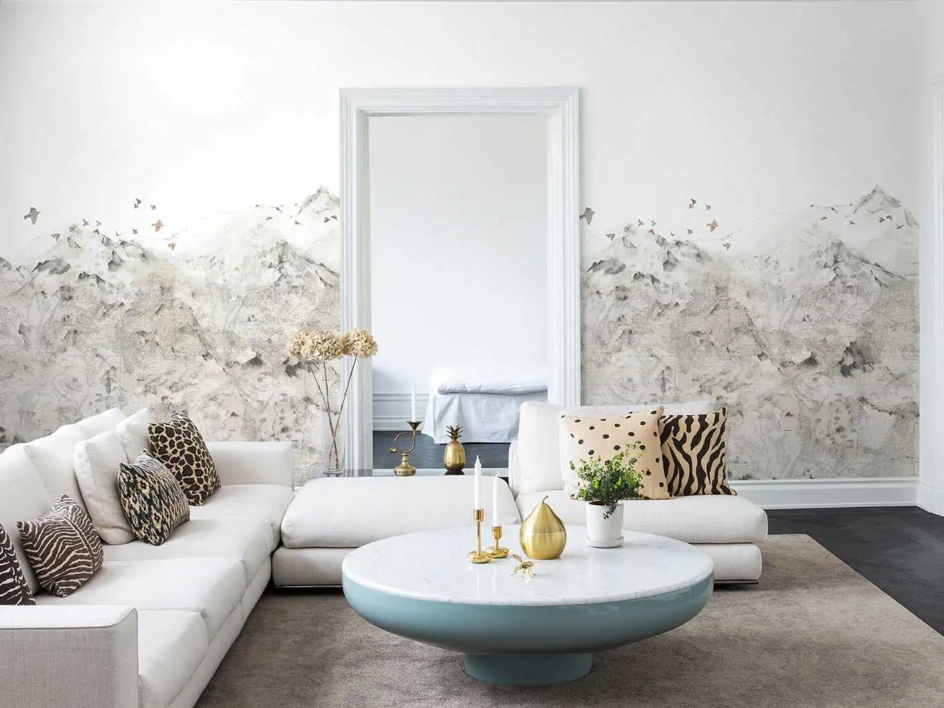 PAPER MOUNTAINS - Weltkarten auf Tapete - Anthrazit - Creme - Hellbraun - Rebel Walls