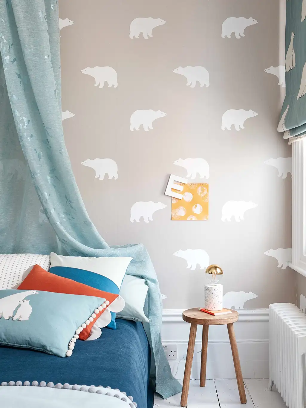 Raumbild Arctic bear, col. 1 - Tier Tapeten - Hellbraun - Weiß - ROMO