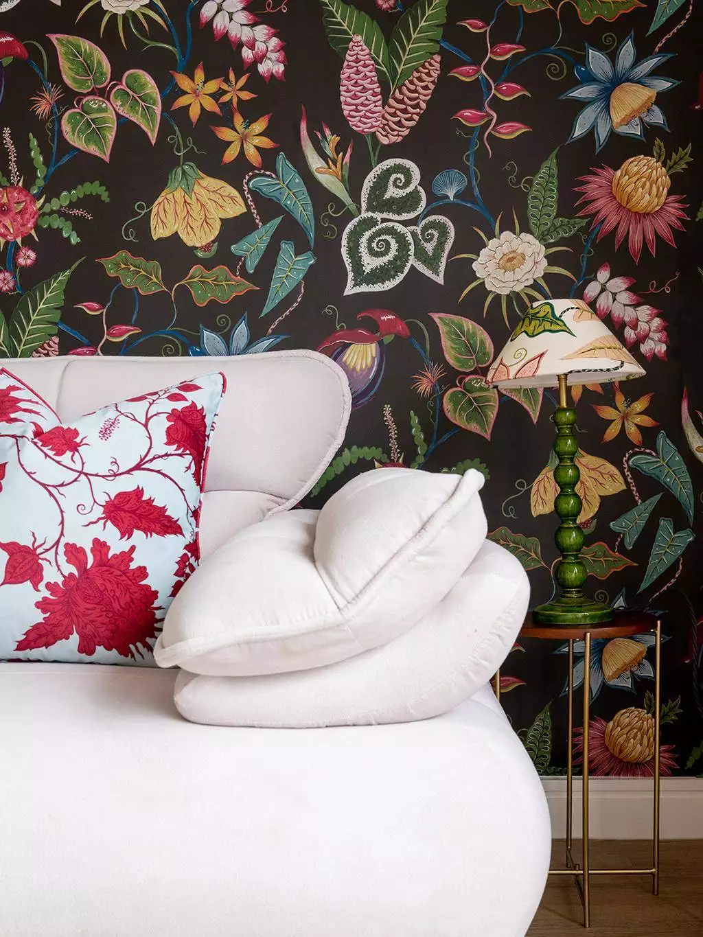 Vida Wallpaper in Obsidian-Black