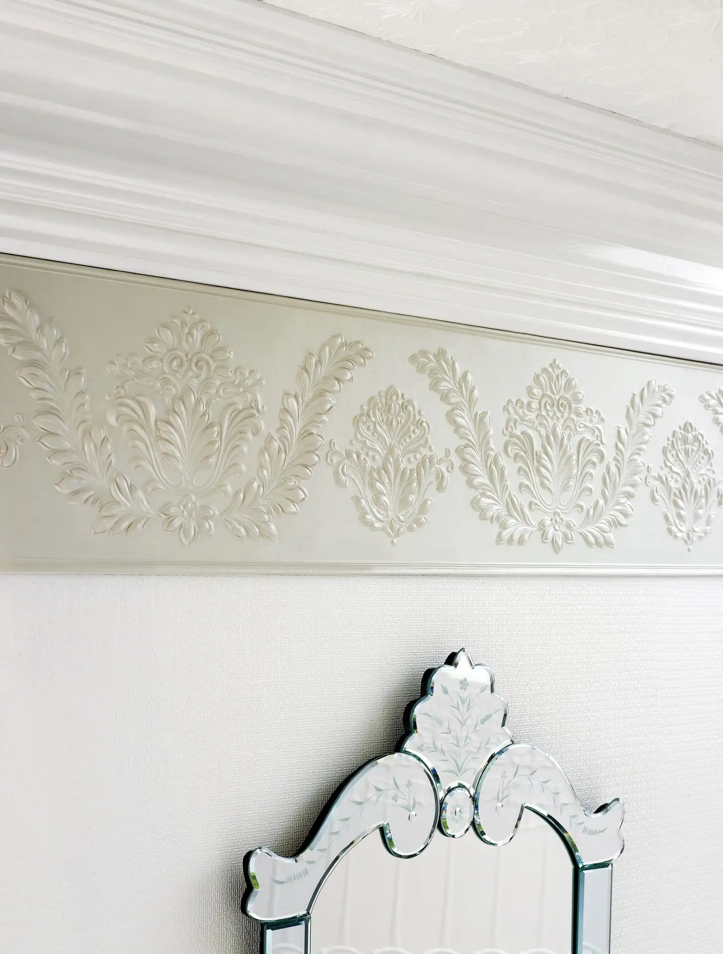 Francesca Frieze - Bordüren - Klassische Muster - Ornamente - Creme - Lincrusta