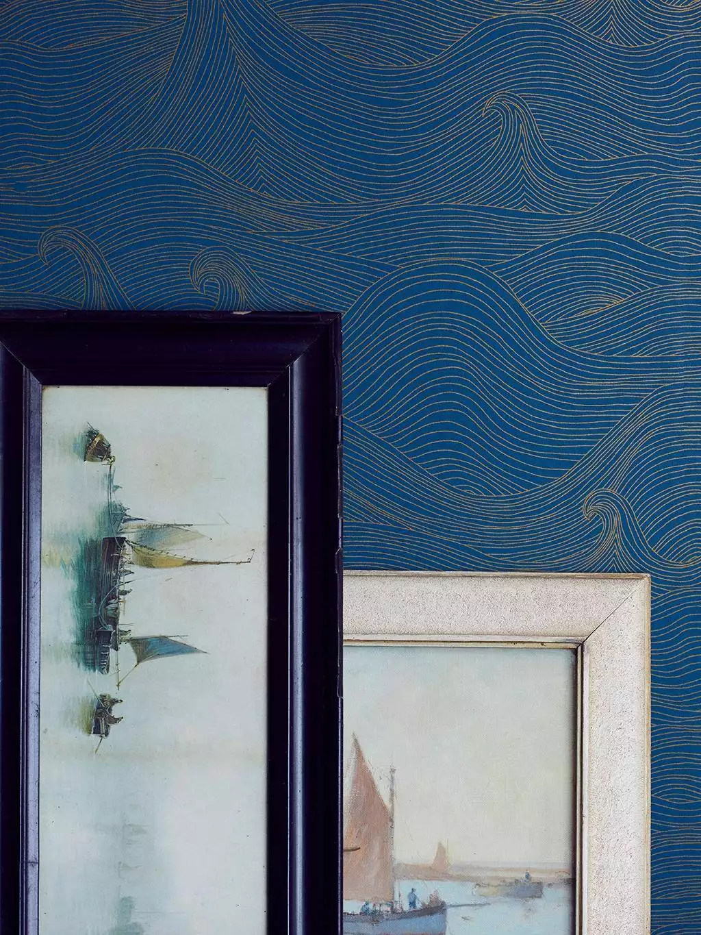 Seascape Midnight, eco-non woven - Wellen - Blau - Gold - Abigail Edwards