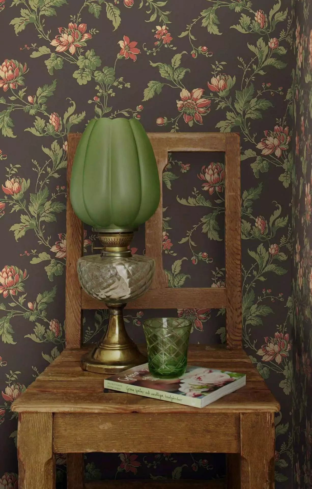 Blomslinga, col. 7 - Blumen - Blätter - Anthrazit - Borastapeter
