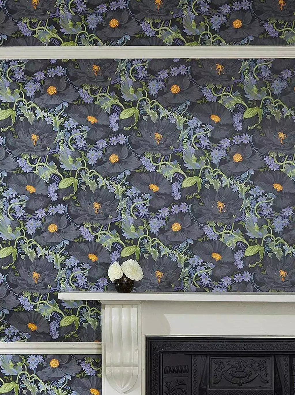 Papavera Wallpaper - Noir - Blumen - Blätter - Florale Muster - Äste - Multicolor - House of Hackney