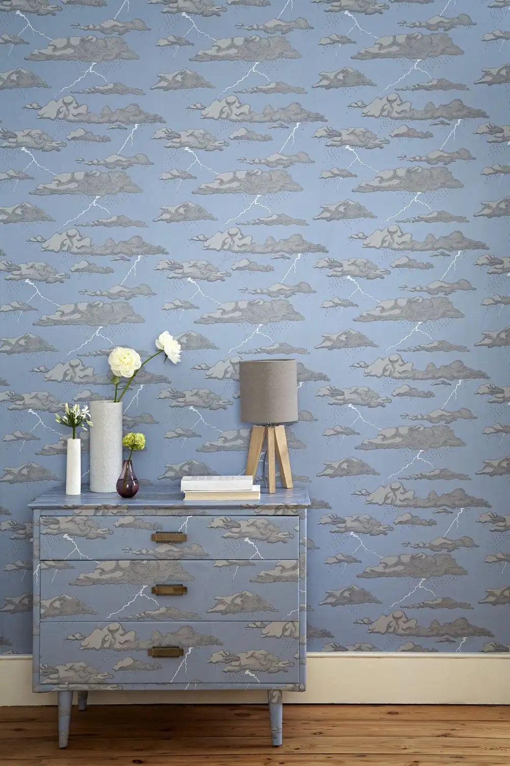 Storm Clouds, blue sky - Wolken - Blau - Grau - Hellblau - Weiß - Abigail Edwards