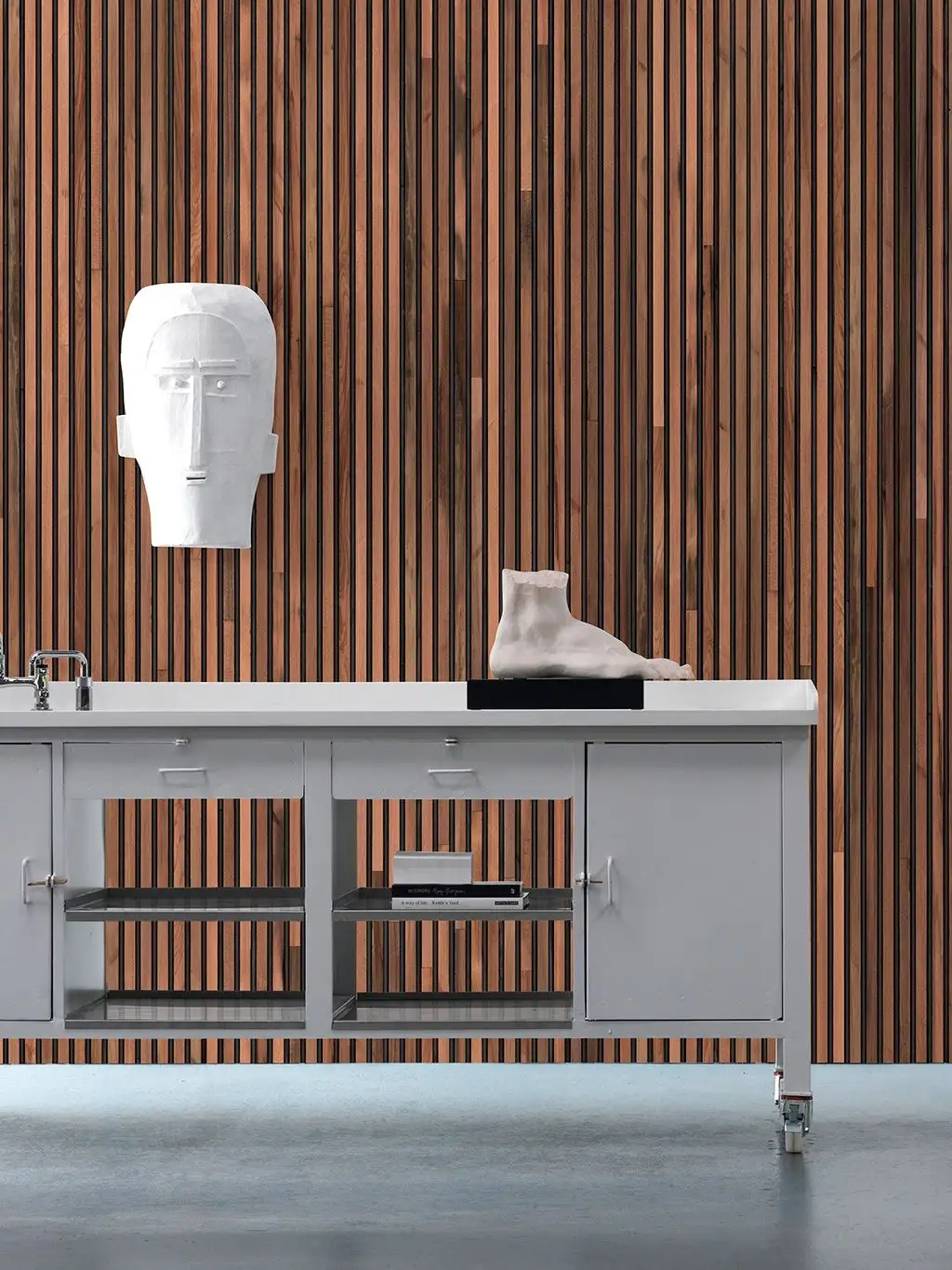 Timber Stripes, col. 01 - Holzdesign / Holzoptik - Holzdesign / Holzoptik: - Anthrazit - Braun - NLXL