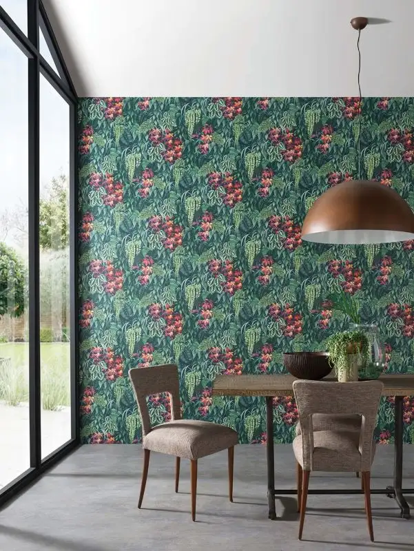 Green wall, col. 1