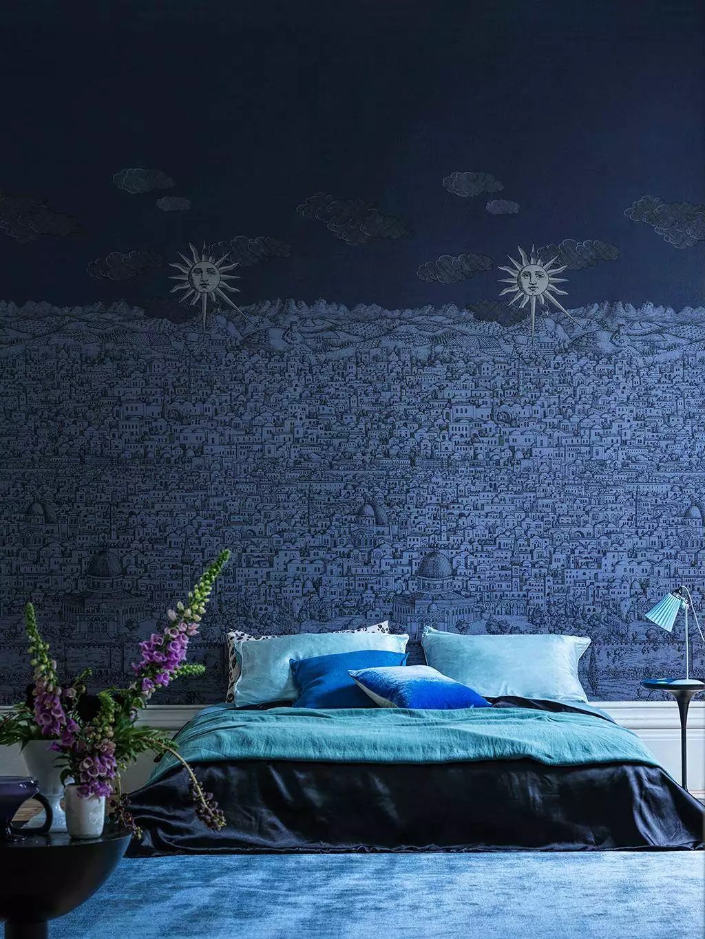 Vista Mediterranea, col. 13 - Landschaft - Sonne - Stadt - Boudin blue - Grau - Cole & Son