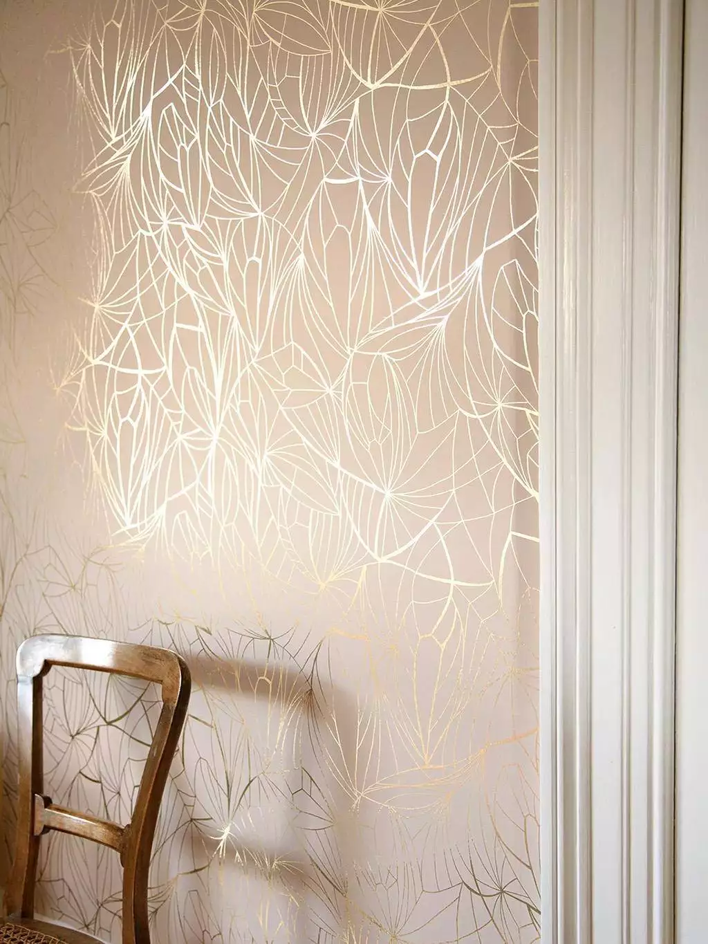 Leaf, col. 03  - Ornamente Tapeten - Creme - Gold - Rosa - Erica Wakerly