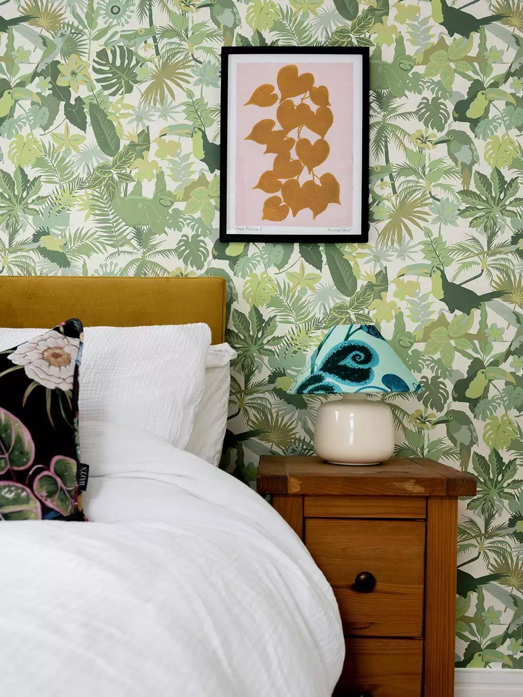 Selva Wallpaper in Foliage-Green