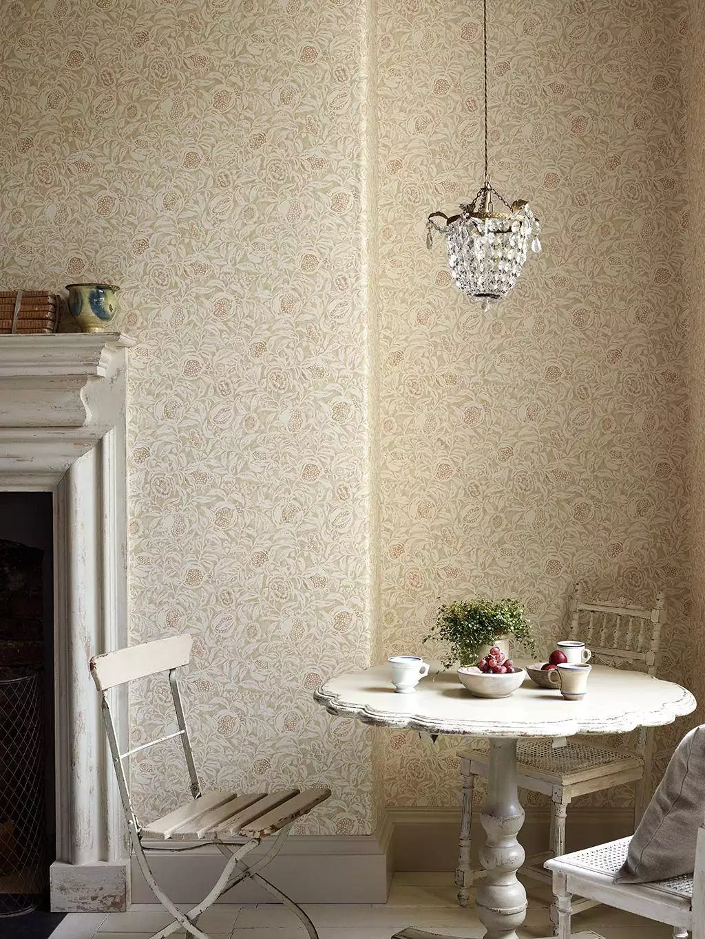 Annandale, col. 5 - Blätter - Früchte - Creme - Hellbraun - Sanderson 