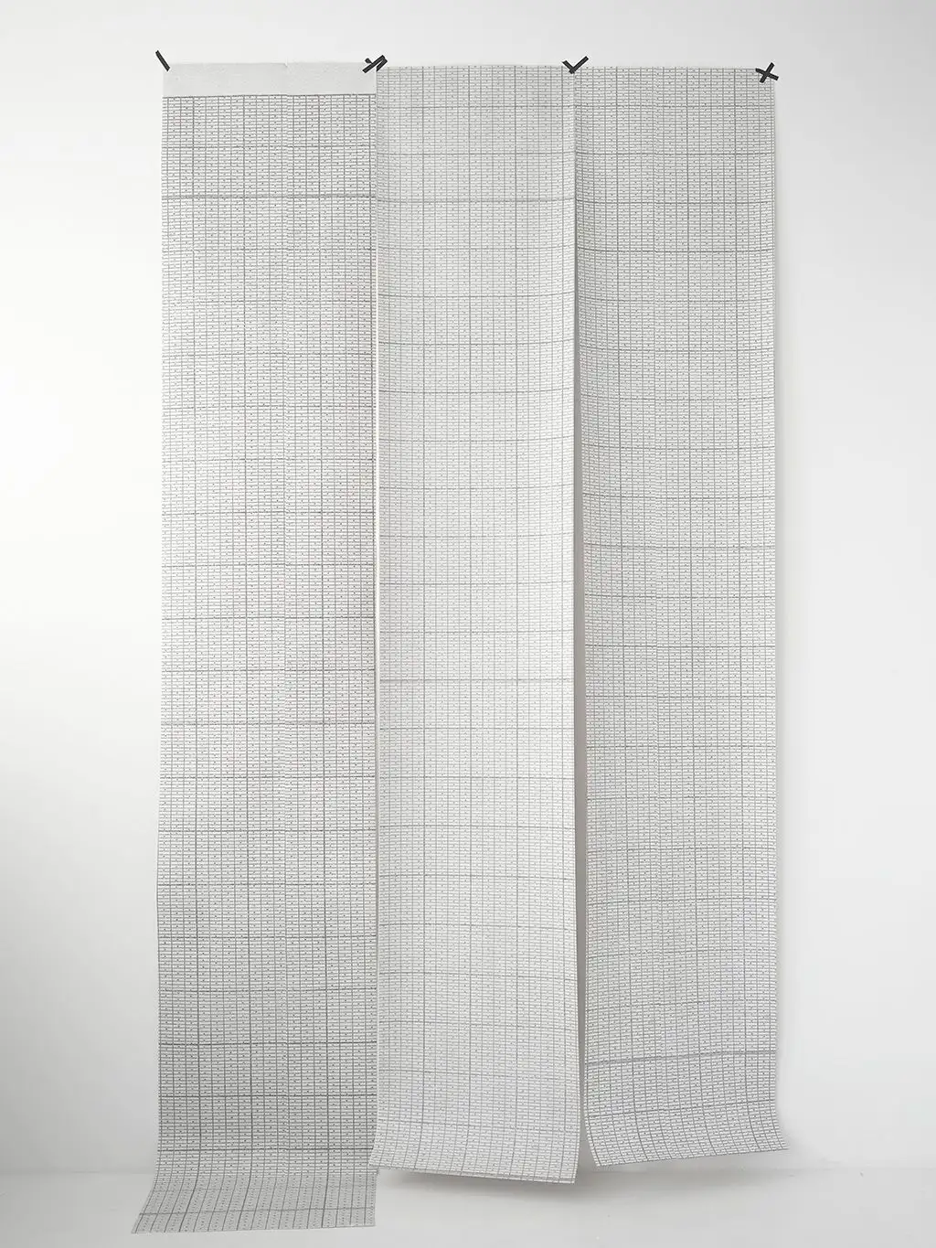 Asymmetrical Grid Paper - without text - Grau - Weiß - Deborah Bowness