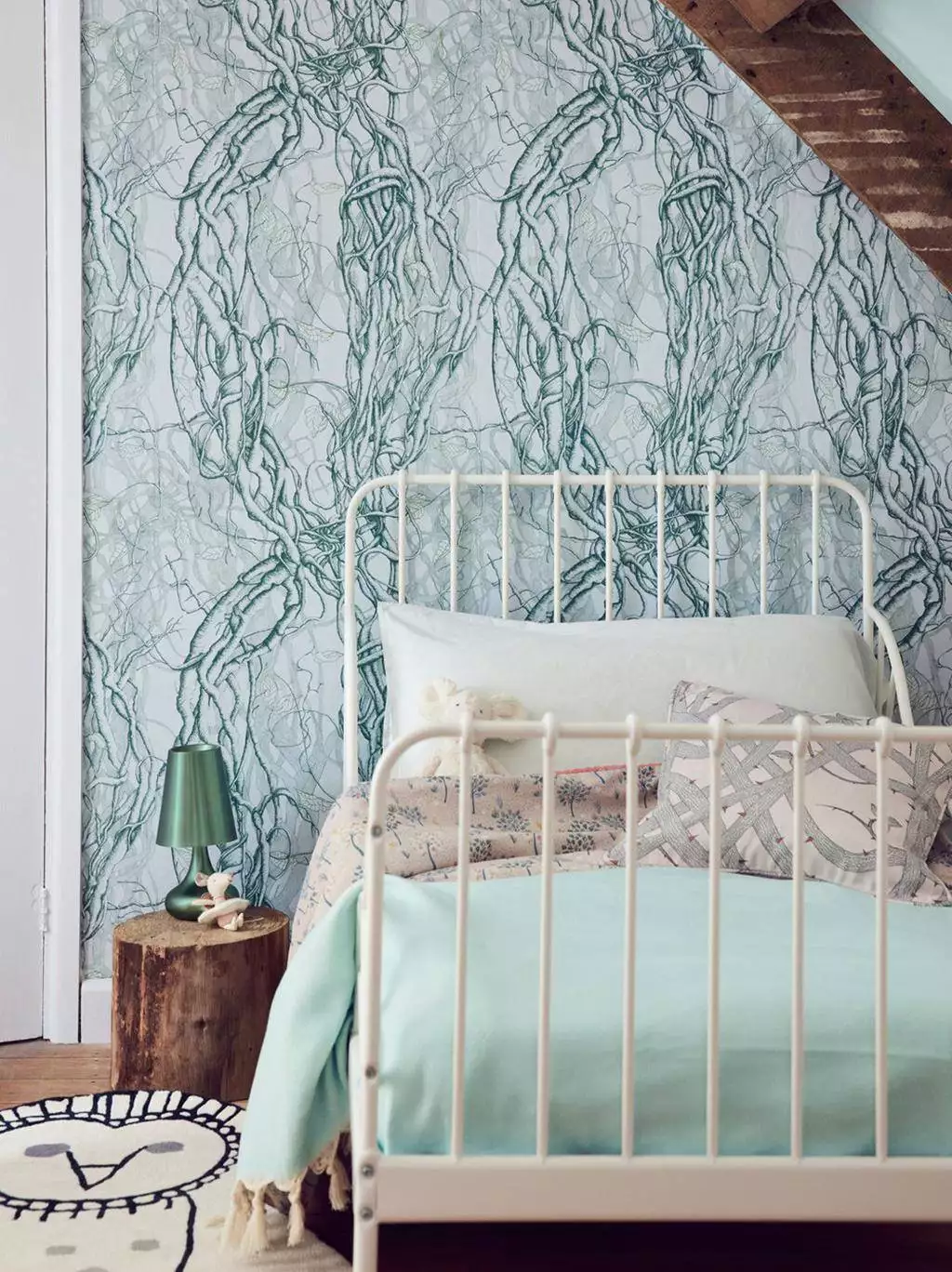 Misselthwaite Wallpaper, Nebel - Florale Muster - Creme - Türkis - Abigail Edwards