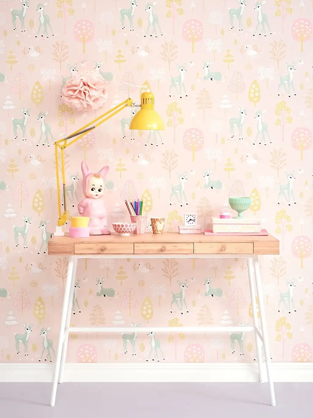 Golden woods, sweet pink - Bäume - Tier Tapeten - Gelb - Hellgrün - Rosa - Weiß - Majvillan AB