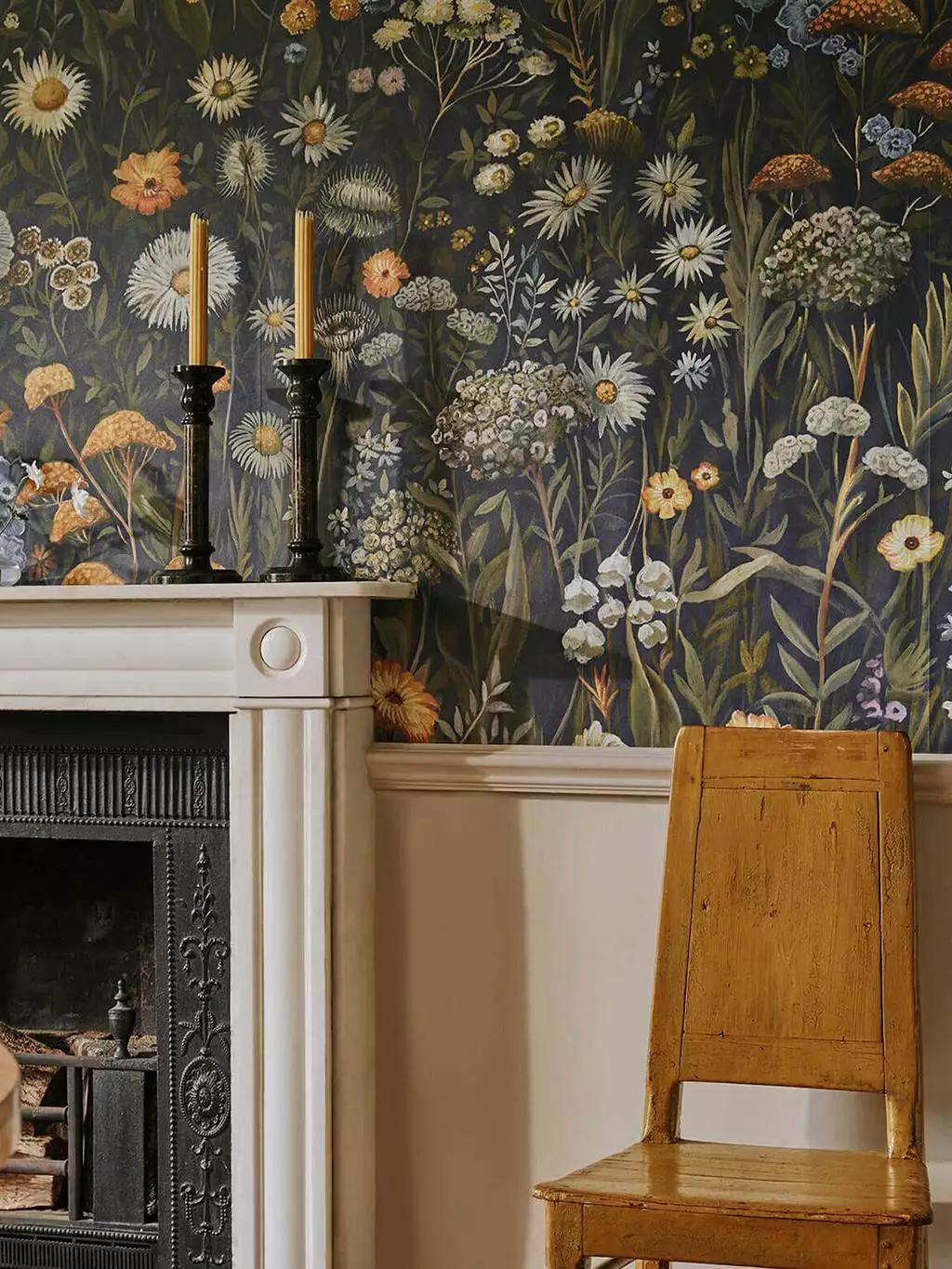 Prataria Wallpaper, Galaxias - Blumen - Blätter - Florale Muster - Blau - Multicolor - House of Hackney