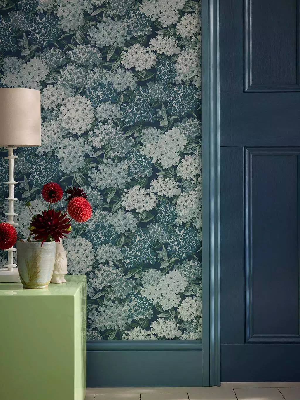 Rhododendron Walk, Hicks Blue - Blumen - Florale Muster - Blau - Little Greene