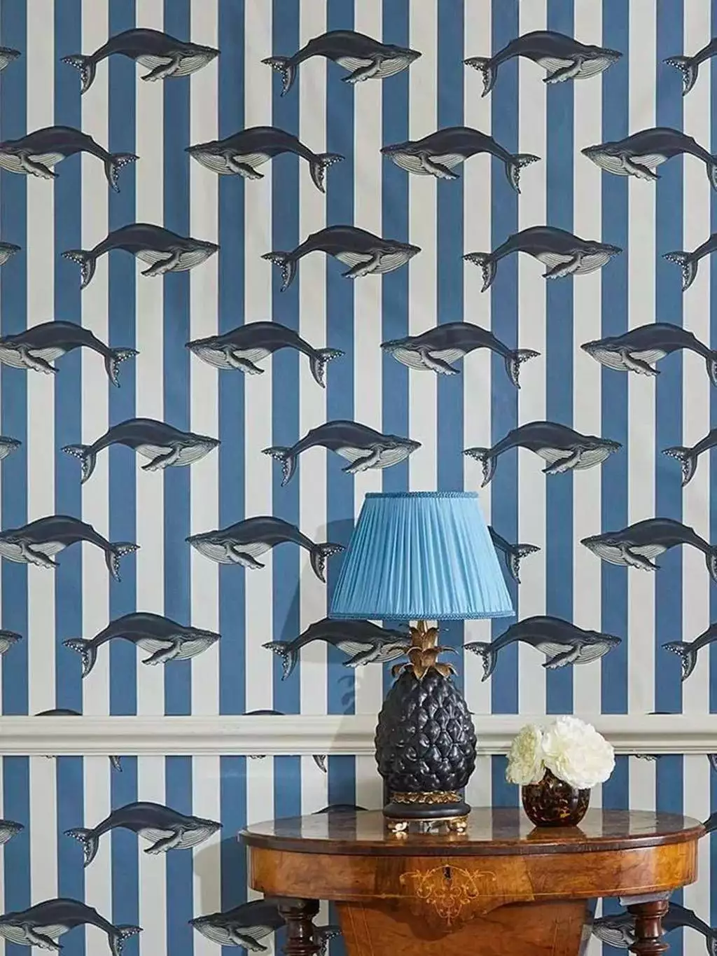 Baleana, denim - Animal Print - Fische - KinderTapeten - Streifen - Blau - House of Hackney