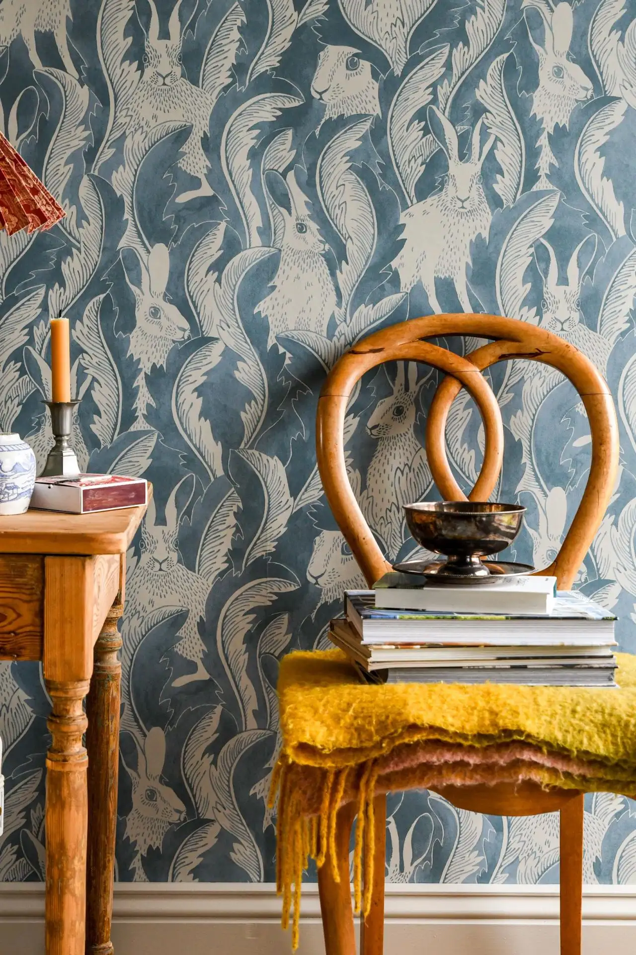 Hares in Hiding, Smokey Blue - Fauna - Tier Tapeten - Tiere - Blau - LÅNGELID / VON BRÖMSSEN