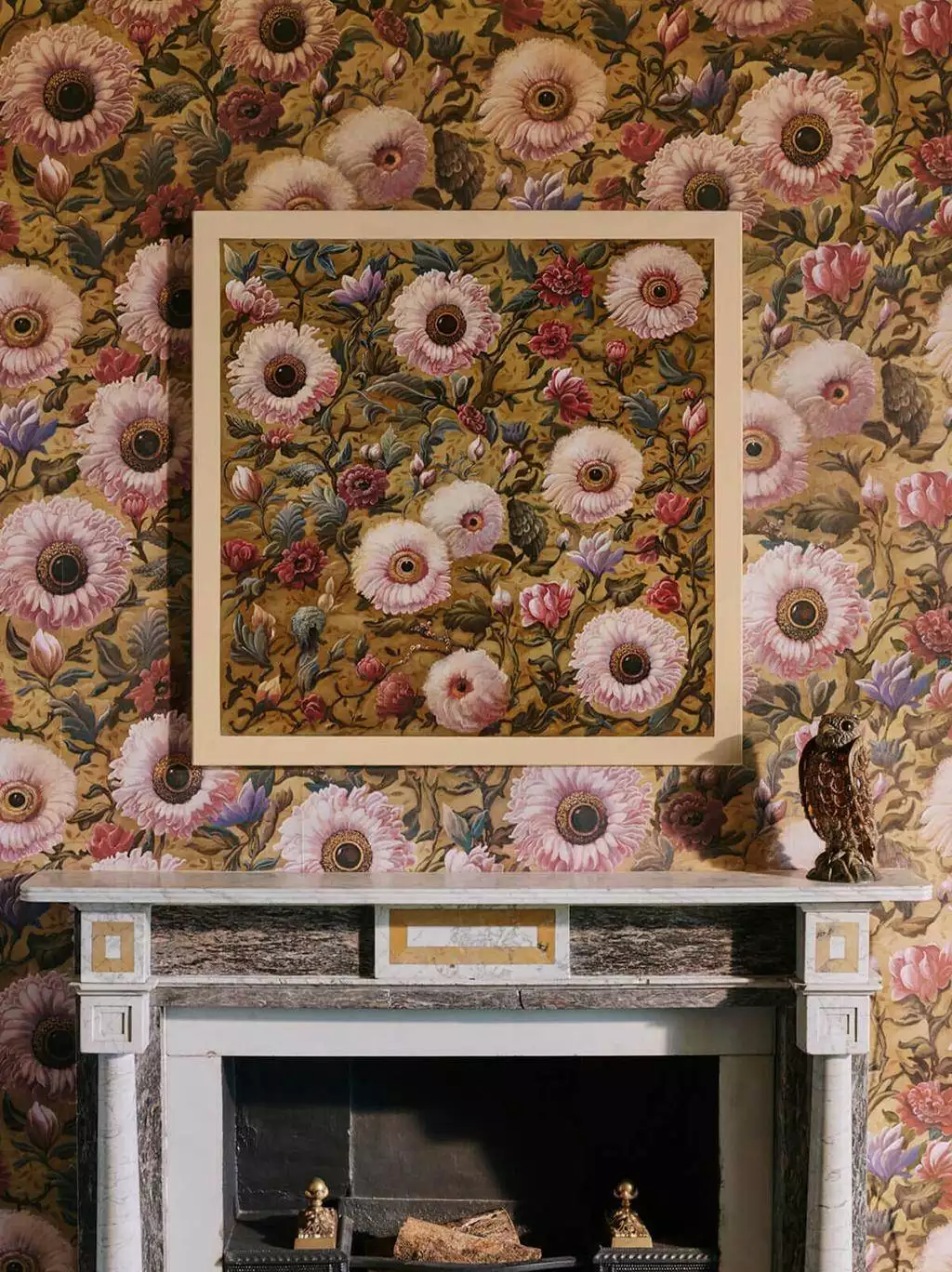 Apricus Wallpaper - Aurelian - Blumen - Blätter - Florale Muster - Multicolor - House of Hackney