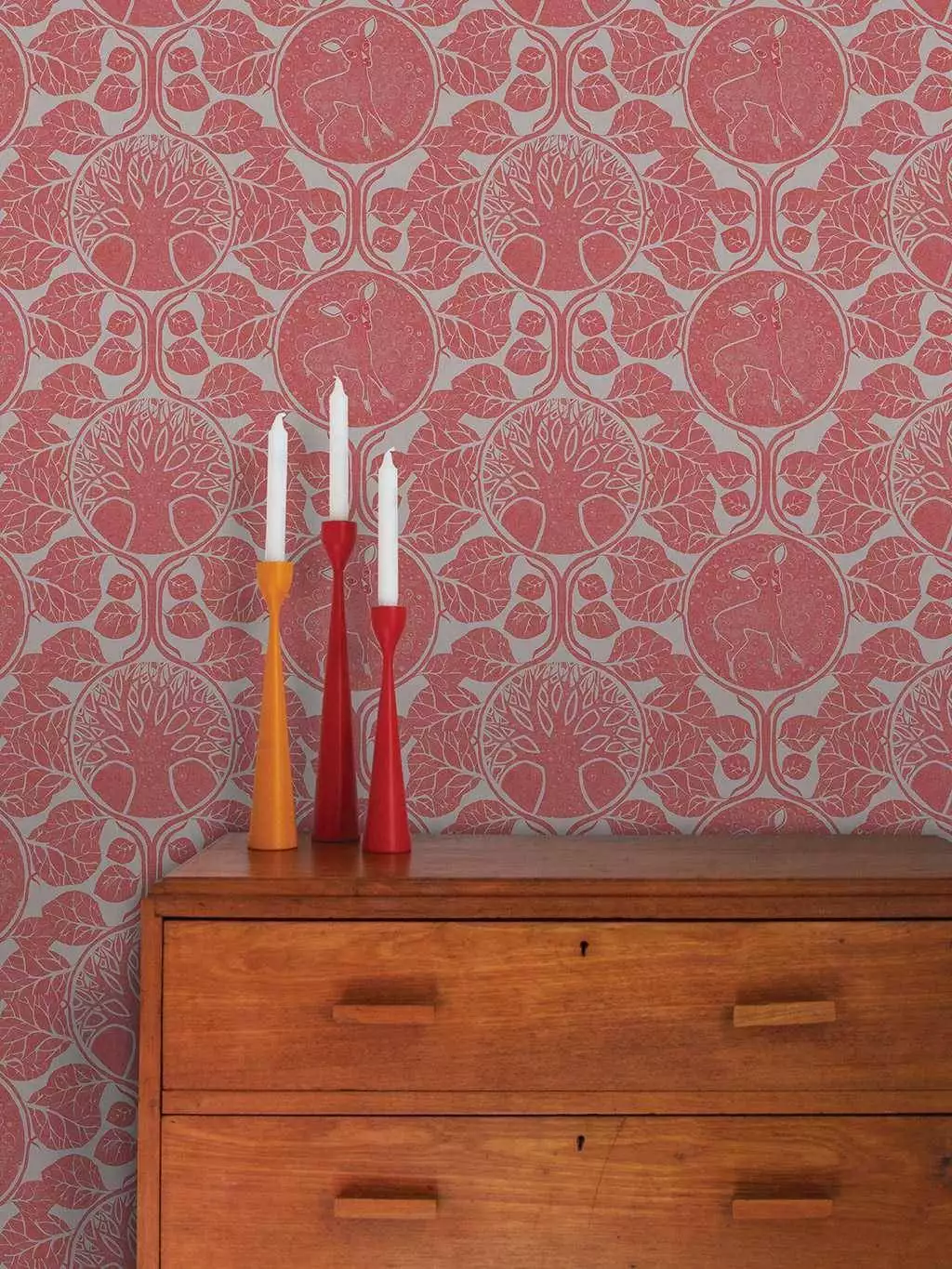 Woodland Story, Peach Red - Bäume - Tier Tapeten - Grau - Rot - Camilla Meijer