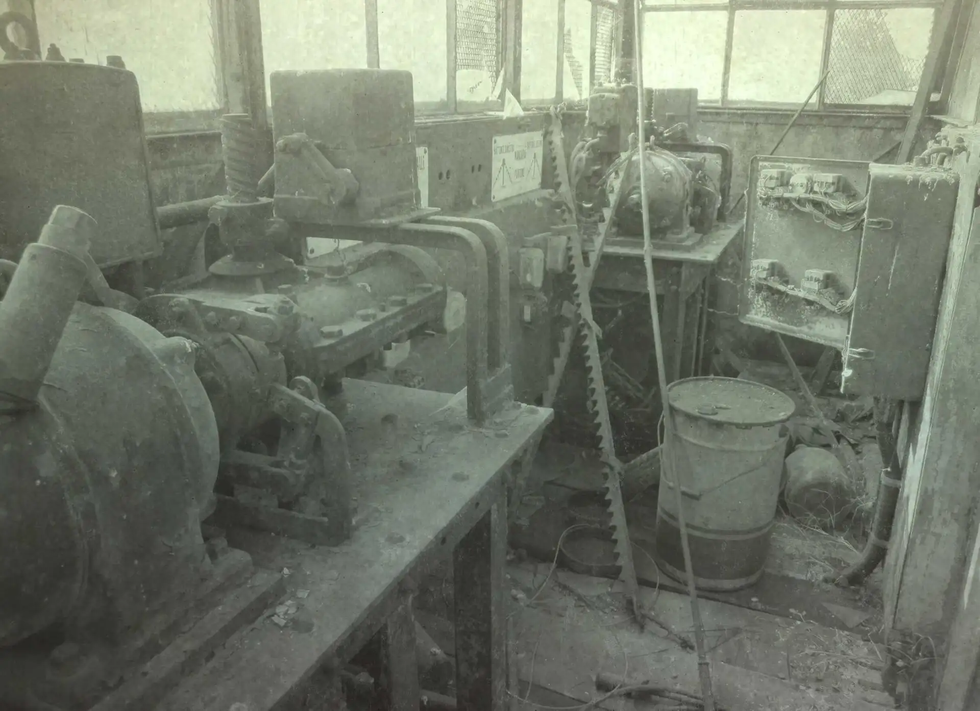 old italien industries, col. 01 - Anthrazit - Olive - Carlos