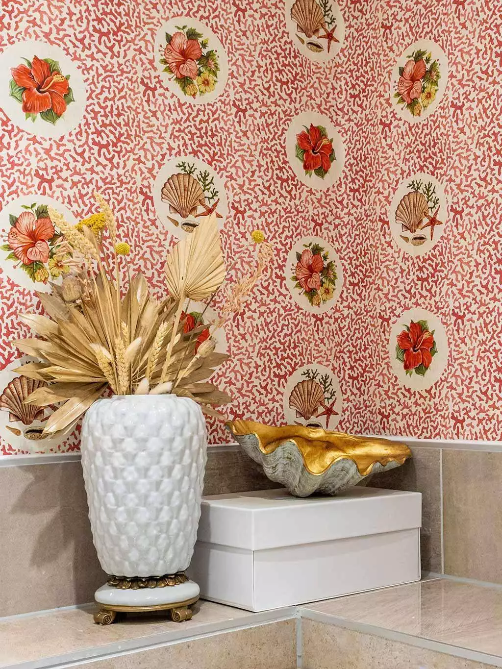 Treath Wallpaper in Coral Treath Wallpaper in Coral