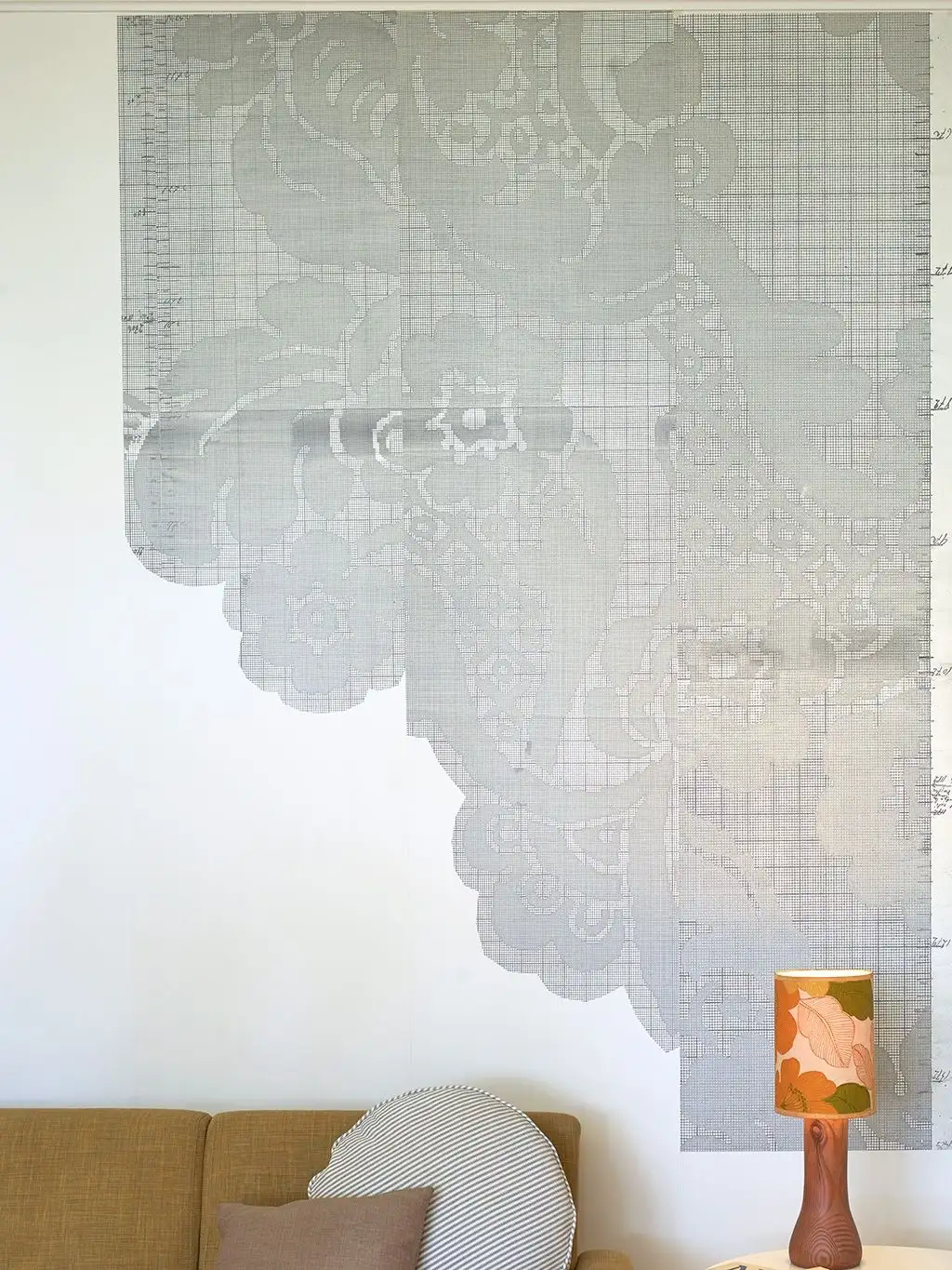 Collage Paper - cut out pattern - Grau - Weiß - Deborah Bowness