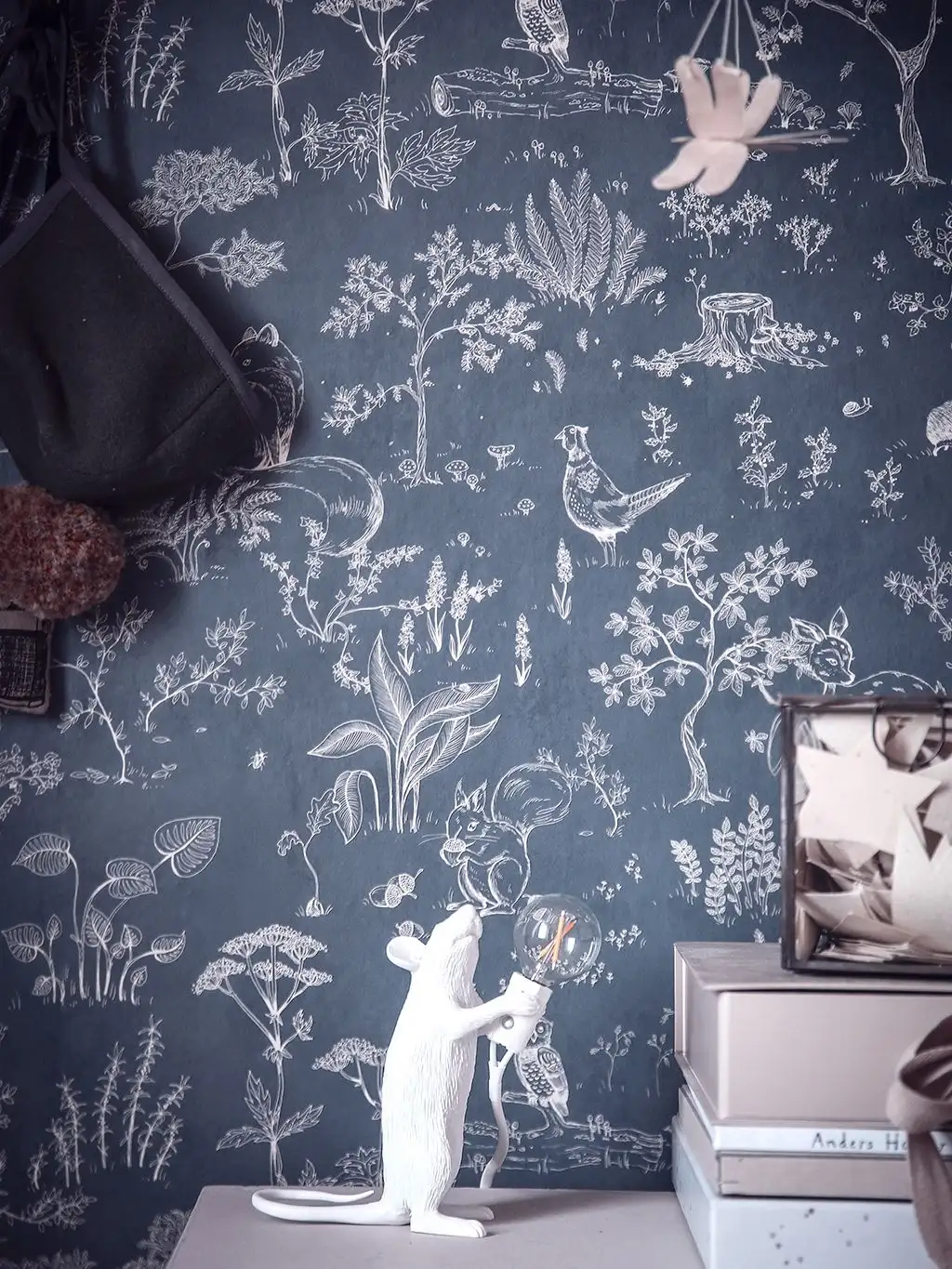 Hollie, col. 06 - Blumen - Blätter - Bäume - Tier Tapeten - Braun - Weiß - Emil Rotter